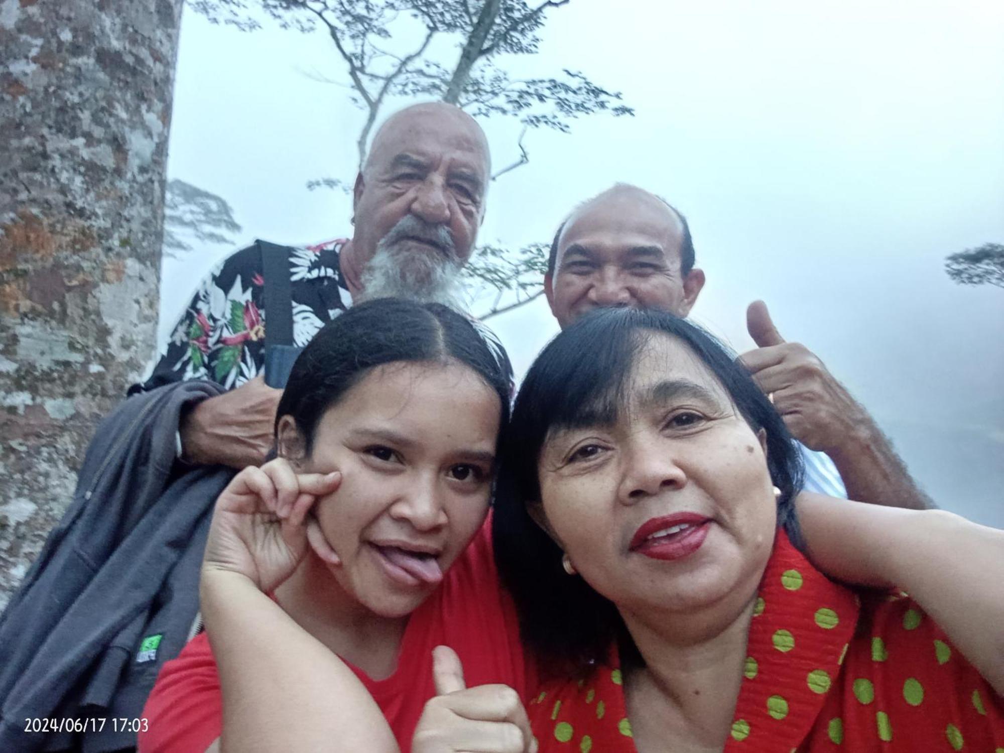 Petra Homestay Bangka Leda Ruteng Ngoại thất bức ảnh